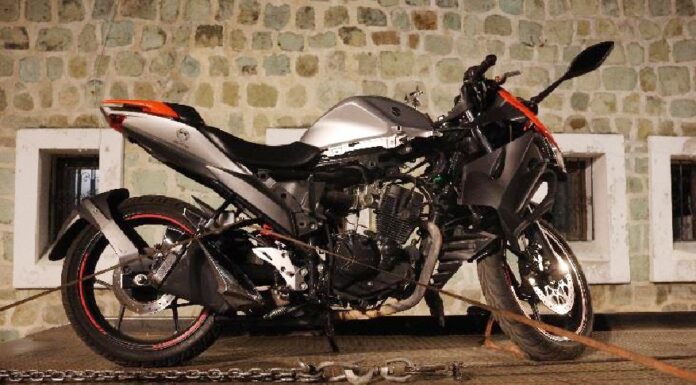 Policía Municipal detiene a cuatro personas en posesión de motocicletas con reporte de robo