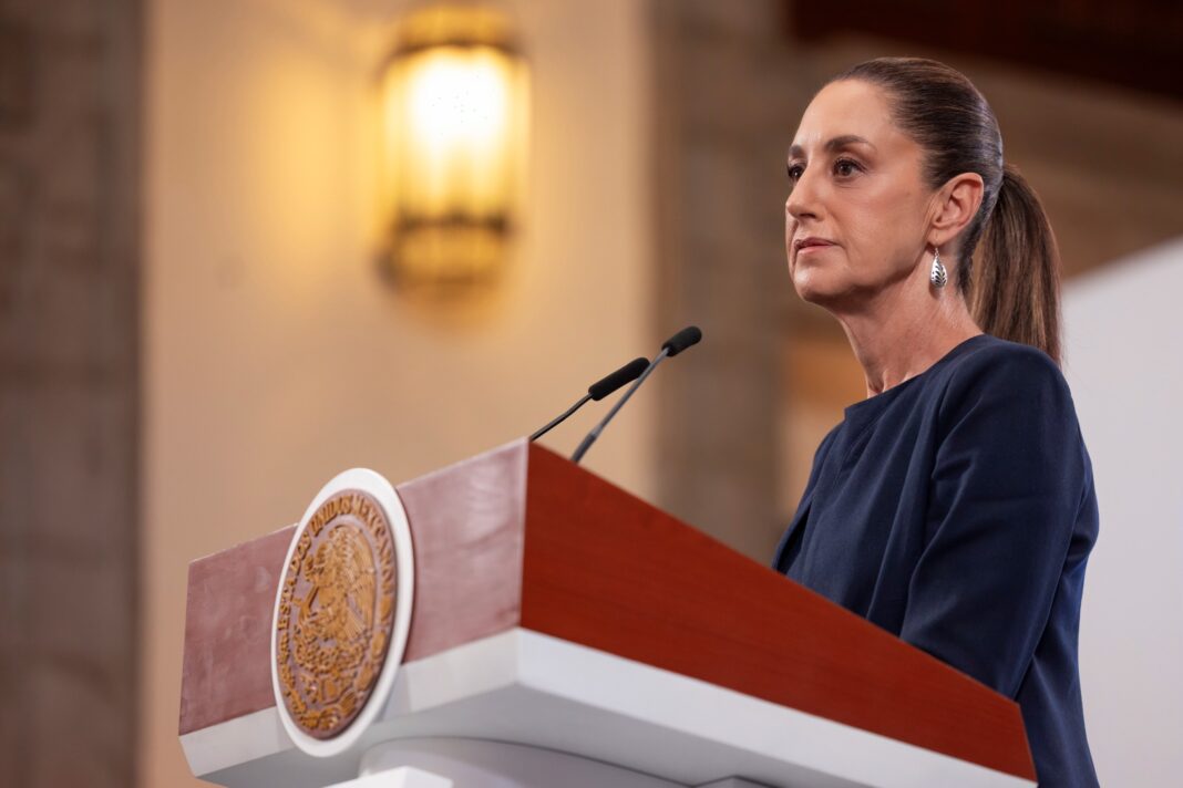 aumento salarial para maestros mexicanos anunciado por la presidenta Claudia Sheinbaum