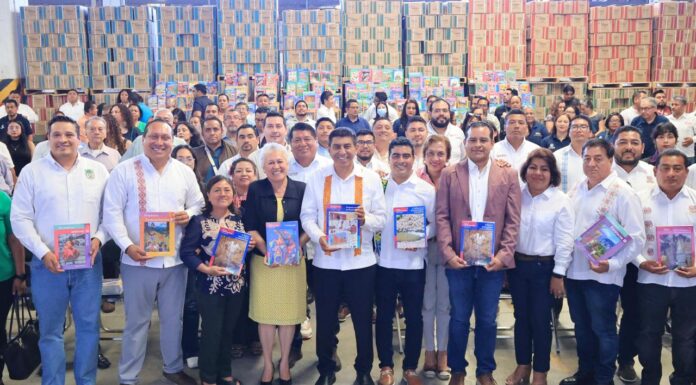Avanza transformación educativa, arranca Salomón Jara distribución de más de 6 millones de libros de texto gratuitos