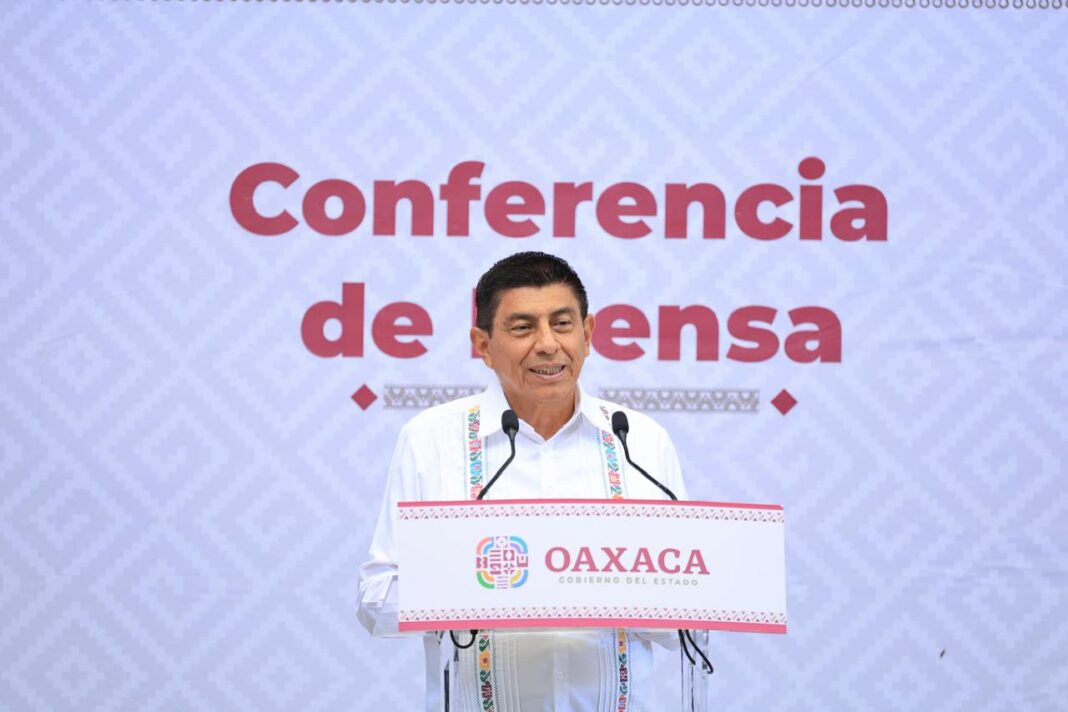 GOBERNADOR-CONFERENCIA-REDUCCIÓN DE LA POBREZA-1