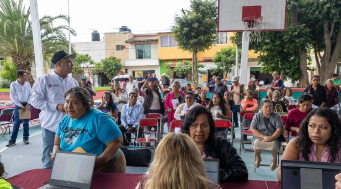 Gobierno de Ray Chagoya acerca servicios a San Martín Mexicapam mediante Diálogos Vecinales