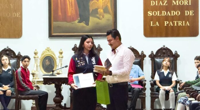 Juventud oaxaqueña toma la palabra en el Cabildo Juvenil 2025