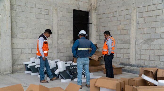 Rehabilitará SIC alumbrado público en Tlaxiaco con luminarias solares