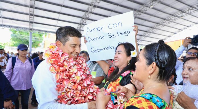 Fortalece Gobierno de Oaxaca la educación en Juchitán de Zaragoza; 141 escuelas recibirán equipamiento