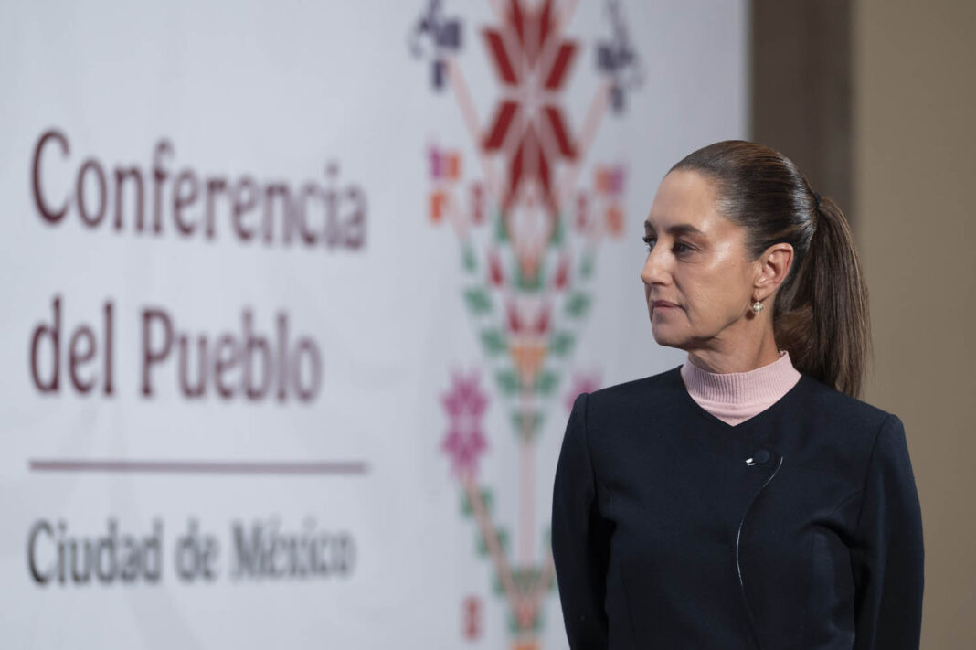 2025-10-29_Conferencia_de_prensa_matutina_-_Palacio_Nacional_25_SLE