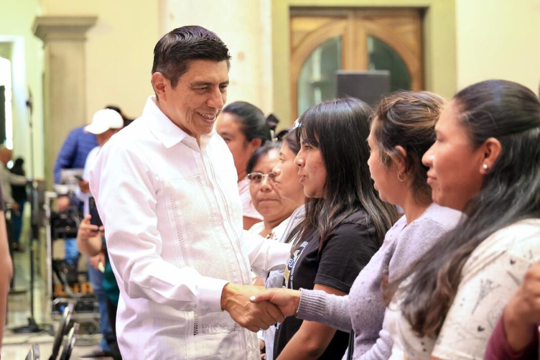 Atiende Salomón Jara demanda de justicia social de la organización “23 de Octubre”-1