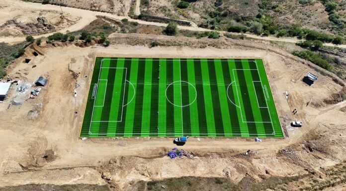Construye Primavera Oaxaqueña multideportivo en Ayoquezco de Aldama