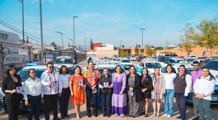 Impulsa Semovi traslados seguros y confiables para mujeres con programa Taxi Gunaa en Oaxaca