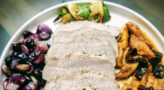 Salteado de echalotes con arándanos y Salsa de guayaba aderezada con láminas de jengibre y chile de árbol