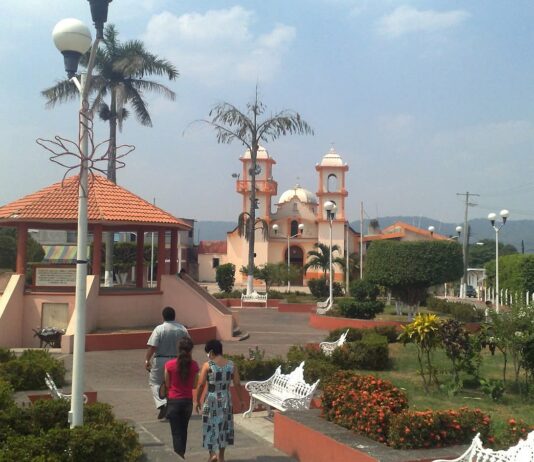 CRECE EL PATRIMONIO UNIVERSITARIO DE LA UABJO CON LA DONACIÓN DE UN PREDIO EN ACATLÁN DE PÉREZ FIGUEROA