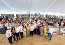 En 3 años, Salomón Jara transforma campo de la Sierra Sur con apoyos para producción de maíz, mezcal, miel y café