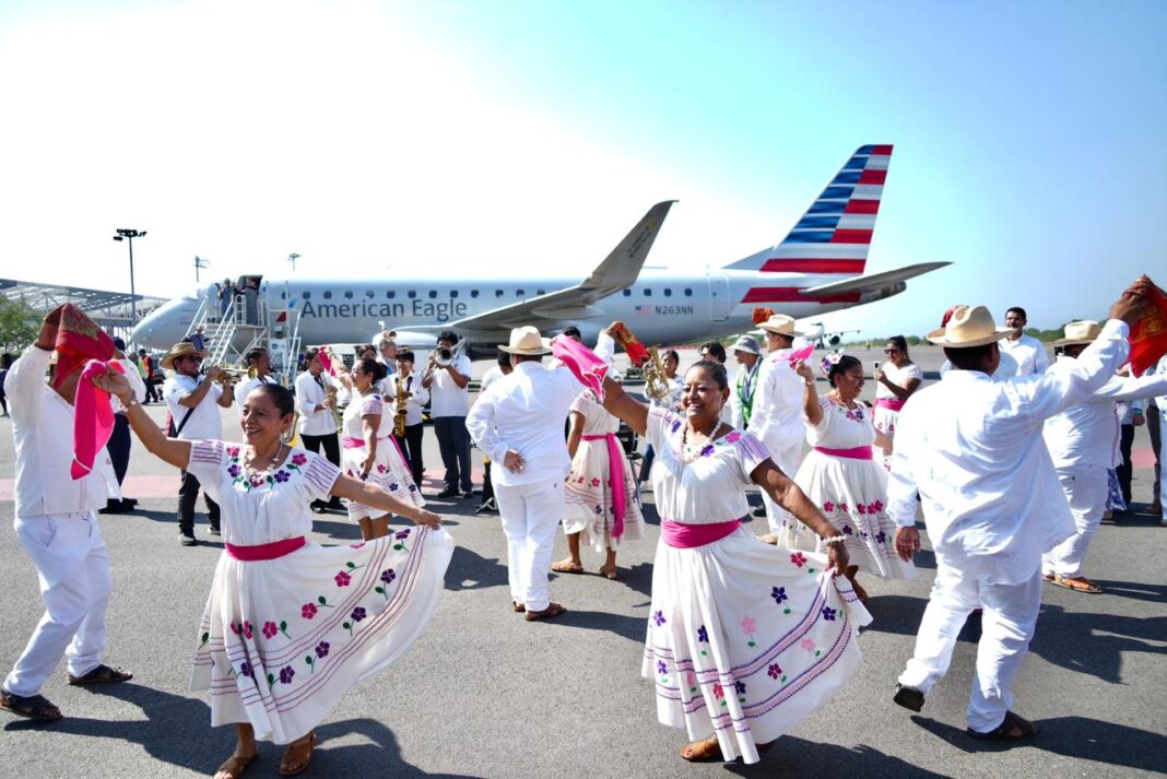 La Primavera Oaxaqueña hace historia, Puerto Escondido tiene segundo vuelo internacional (5)