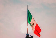 México resiste, persiste e insiste