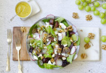 Ensalada de zanahorias asadas glaseadas y Ensalada de uvas verdes con queso feta