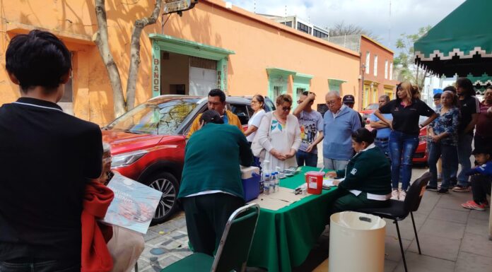 Reconoce IMSS Oaxaca a su personal médico y de enfermería durante Jornada Intensiva de Vacunación