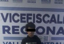 Fiscalía de Oaxaca lleva ante Juez a dos hombres por robo con violencia cometido en la Central de Abasto; utilizaron “llave china” para someter a la víctima