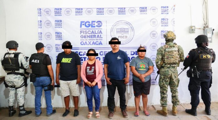 Fiscalía de Oaxaca y Gabinete de Seguridad aprehenden a presidente municipal, síndica, así como a dos policías de Ipalapa por homicidio de expresidente de la misma comunidad