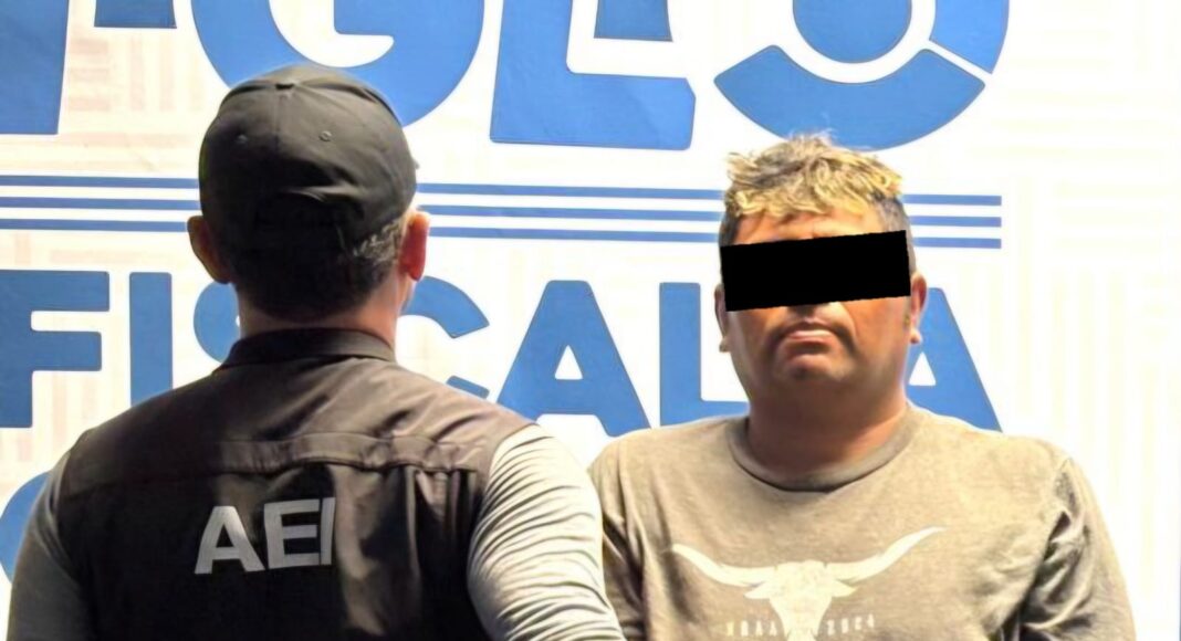 Fiscalía de Oaxaca y Gabinete de Seguridad capturan a dos por narcomenudeo afuera de una escuela; M.R.R.C., alias “Yiyo”, es considerado objetivo prioritario en la Costa