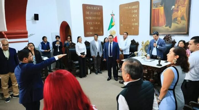 Cabildo de Oaxaca de Juárez aprueba relevo en la titularidad de la Secretaría Municipal