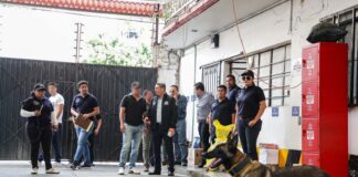 Operativo simultáneo en paqueterías de Oaxaca permite detectar envío de drogas, armas y cartuchos; FGEO investiga a remitentes