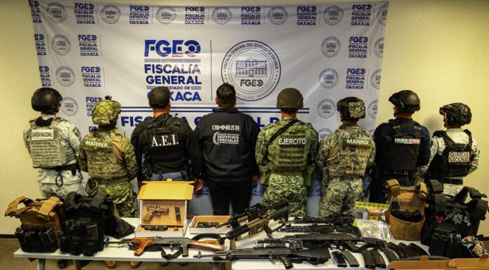 Aseguran arsenal y camioneta en que hombres armados cometieron homicidio de líder gremial en Tutla, por trabajo de inteligencia de Fiscalía de Oaxaca y Gabinete de Seguridad