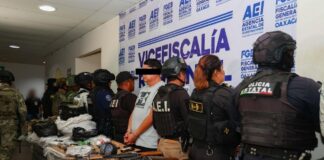 Fiscalía de Oaxaca y Gabinete de Seguridad capturan a objetivo prioritario y nuevo líder de célula criminal de Ocotlán, asegurando drogas, armas de alto poder, granadas y explosivos