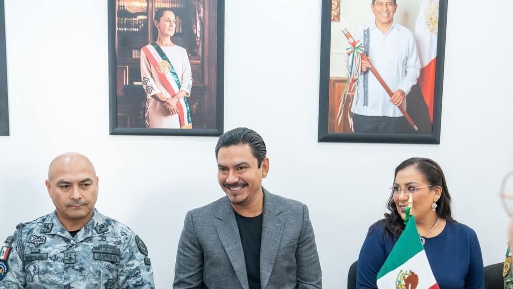 El presidente municipal Ray Chagoya participó en un encuentro con autoridades militares y de seguridad para fortalecer la coordinación interinstitucional por una ciudad más segura y en orden