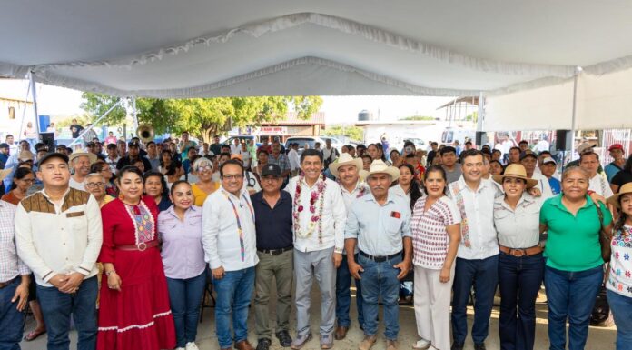 Inaugura Salomón Jara rehabilitación del sistema de agua potable en Santa María Tonameca