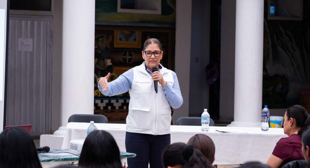 Preside Ombudsperson capacitación a docentes de Centros de Atención Múltiple y Unidades de Servicios de Apoyo a la Educación Regular en la Mixteca