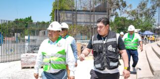RECTOR DE LA UABJO REALIZA VISITA AL ESTADIO DE BÉISBOL
