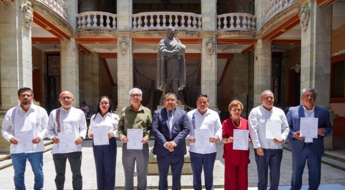 RECTOR FARID ACEVEDO LÓPEZ REITERA COMPROMISO DE TRANSFORMACIÓN, CON LA TOMA DE PROTESTA DE SUS NUEVOS SECRETARIOS.
