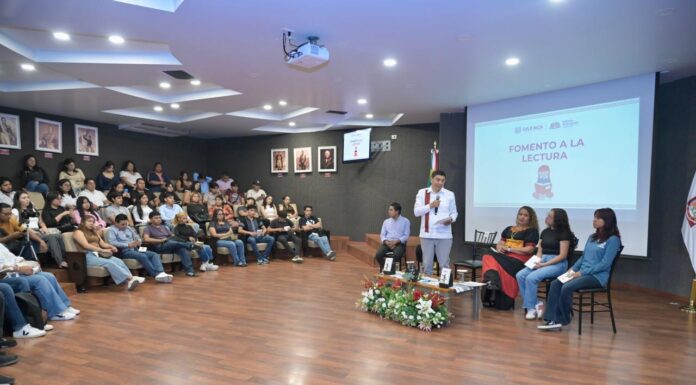 Fortalece Gobierno del Estado hábito de la lectura en estudiantes de educación media y superior de Valles Centrales