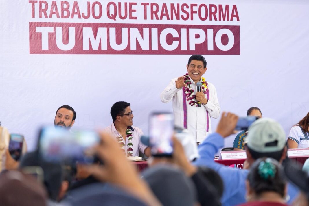 San Juan Mixtepec en el centro del Bienestar recibe aparatos funcionales y dotaciones alimentarias 3