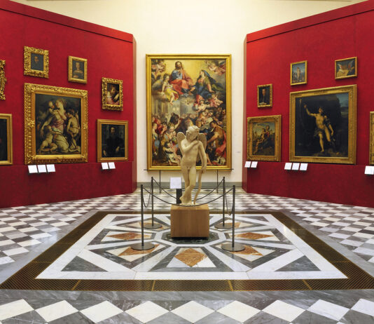 Cosas guapas de museos: Sombras en la vitrina