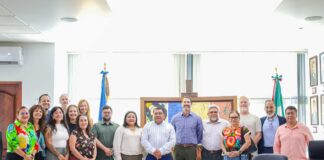 RECTOR DE LA UABJO RECIBE LA VISITA DE DOCENTES DE HUMBOLDT