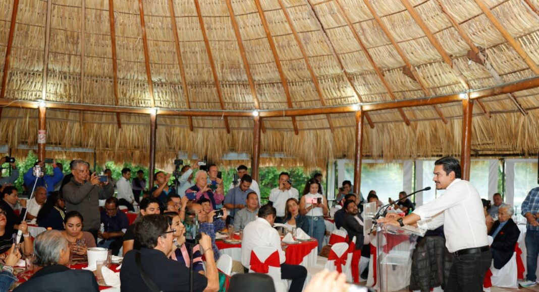 Reconoce Ray Chagoya la labor periodística y refrenda su compromiso con la libertad de expresión en Oaxaca de Juárez