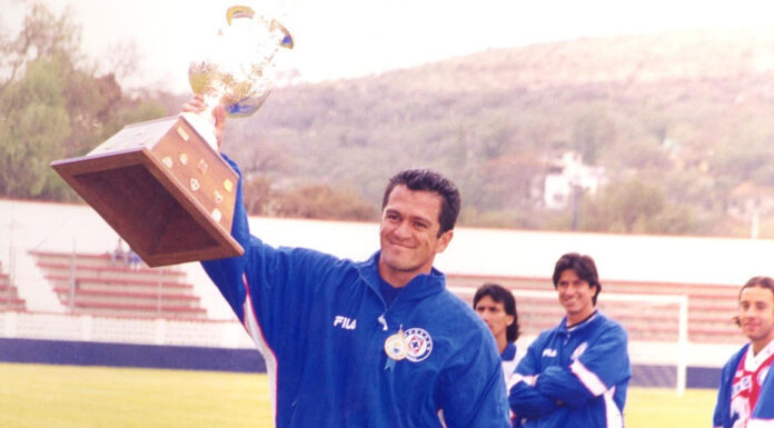 Azul Oscuro, Azul Celeste: cuando el fútbol deja de ser un juego