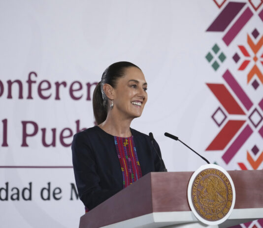 Es la esencia del pueblo de México, no dejar a nadie atrás: Presidenta reconoce al agrupamiento Yumare por apoyo a Venezuela por terremotos