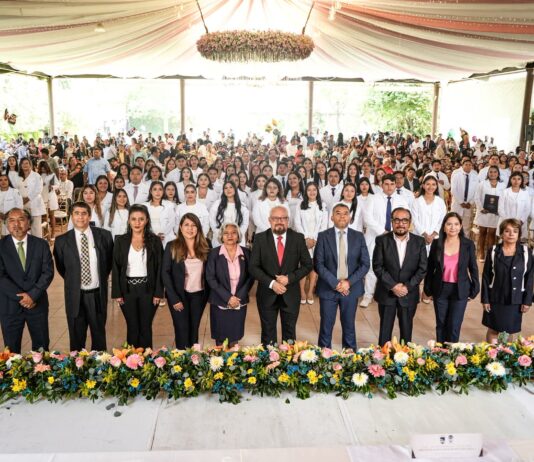 CIENCIA, PERTINENCIA Y RESPONSABILIDAD: UABJO CELEBRA A EGRESADOS DE ODONTOLOGÍA