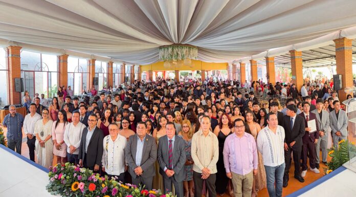 SE GRADÚA GRUPO DE BACHILLERES DE LA ESCUELA PREPARATORIA NÚMERO 2 DE LA UABJO