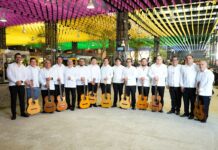 LA UABJO PROMUEVE EL ARTE Y LA CULTURA A TRAVÉS DE LA RONDALLA DE CONTADURÍA