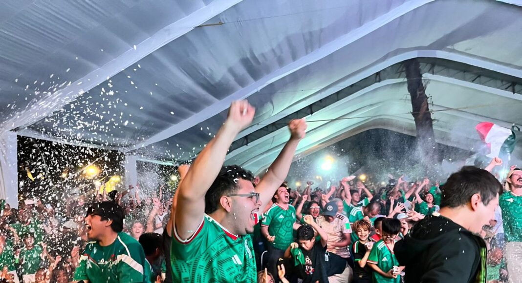 Con entusiasmo y orgullo, vecinas y vecinos de Oaxaca de Juárez se reunieron este domingo para apoyar a la Selección Mexicana en su encuentro frente a Inglaterra