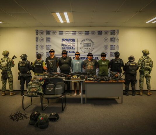 Operativo Interinstitucional en la Costa Chica desarticula célula delictiva y realizan histórico decomiso de armamento: Fiscalía de Oaxaca