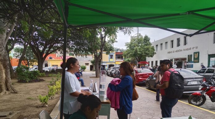 Aplica IMSS Oaxaca esquema de vacunación contra la hepatitis