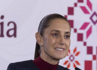 México te abraza ha brindado más de un millón 567 mil servicios; “hay recursos suficientes para atender a los paisanos”: presidenta