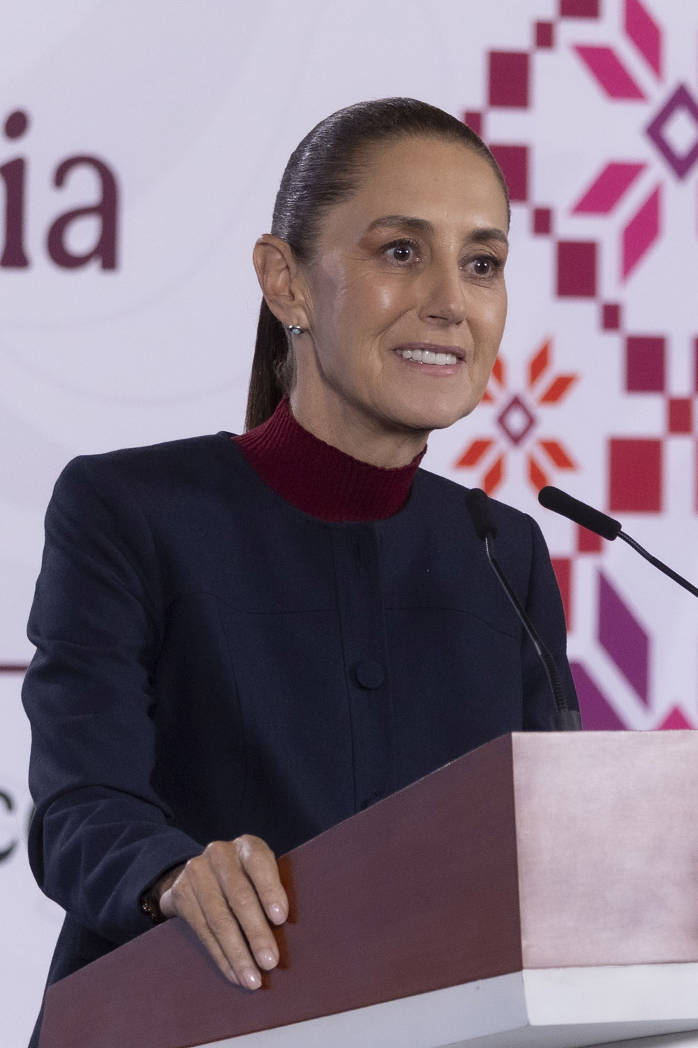 CLAUDIA