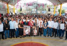 Entrega Salomón Jara constancia de reconocimiento a la nueva agencia municipal Guillermo González Guardado