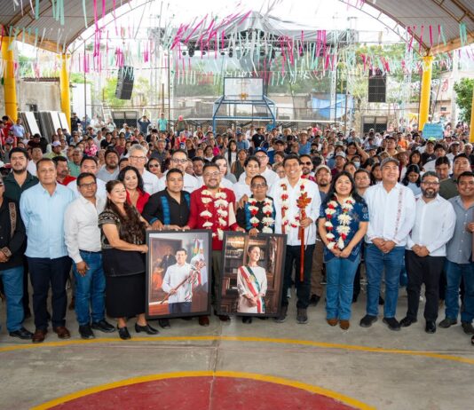 Entrega Salomón Jara constancia de reconocimiento a la nueva agencia municipal Guillermo González Guardado