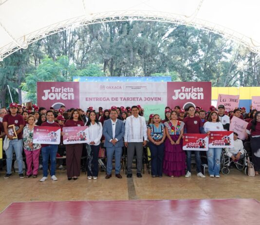 UABJO CELEBRA A LAS JUVENTUDES Y ABRE SUS ESPACIOS PARA LA ENTREGA DE LA TARJETA JOVEN