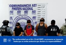 Ejecuta FGEO orden de cateo en Pinotepa Nacional; asegura diversas dosis de droga y detiene a tres personas